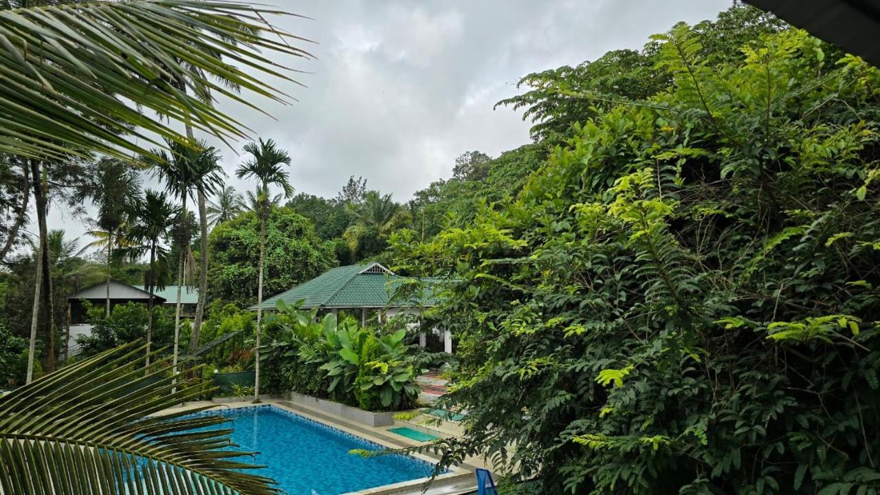 Green Aura Private Villas Sultan Bathery Exteriér fotografie